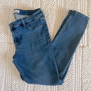 Abercrombie & Fitch The Jean Legging Mid Rise Size 31/12L